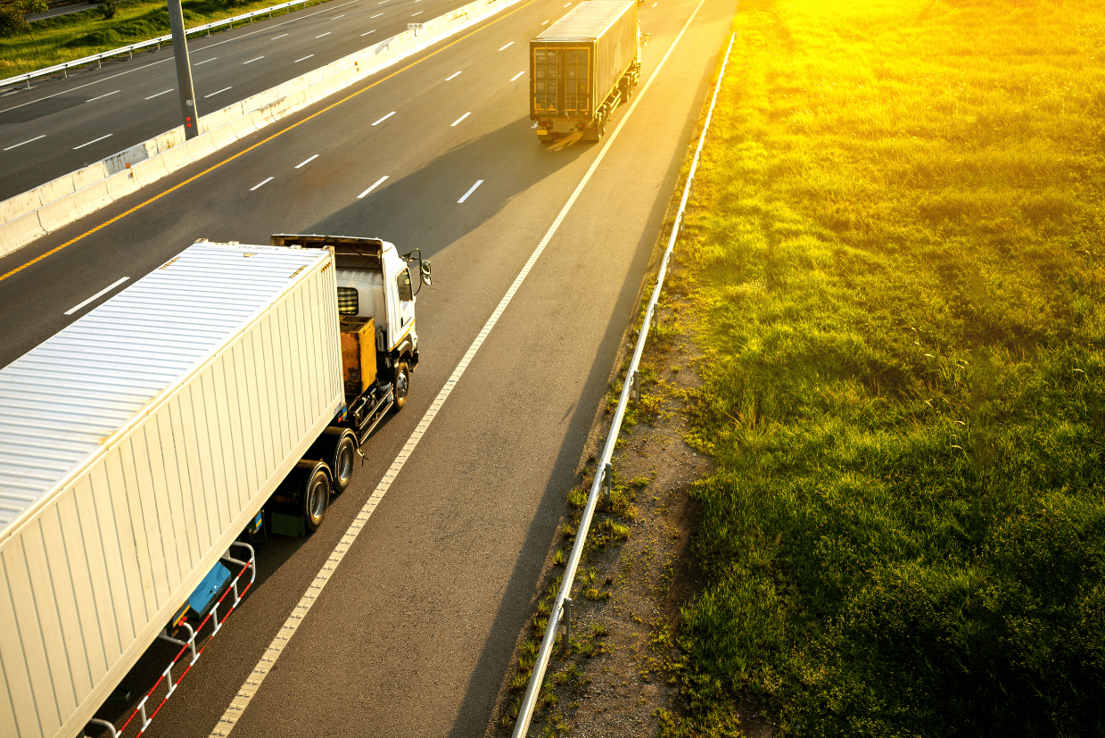 How Trailer Storage Facilities in Jacksonville Cater to RV and Boat Owners